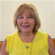 Se vuoi imparare o perfezionare il tuo francese (da A1 a C2), sono qui per te. Sono di madrelingua francese e ho un Master.